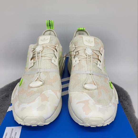 New Adidas NMD_R1 TR 'Off White Solar Green Camo' Men's Running Shoes Size 9.5 - Picture 3 of 7